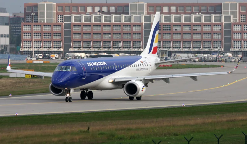 Embraer 190 «Air Moldova»