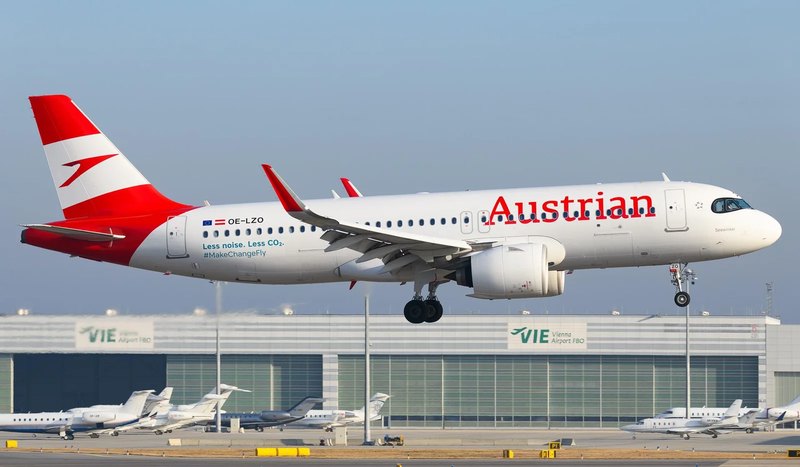 Airbus A220-300 OE-LZO авиакомпании Austrian Airlines в Вене