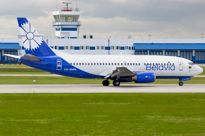 Boeing 737-300 Белавиа