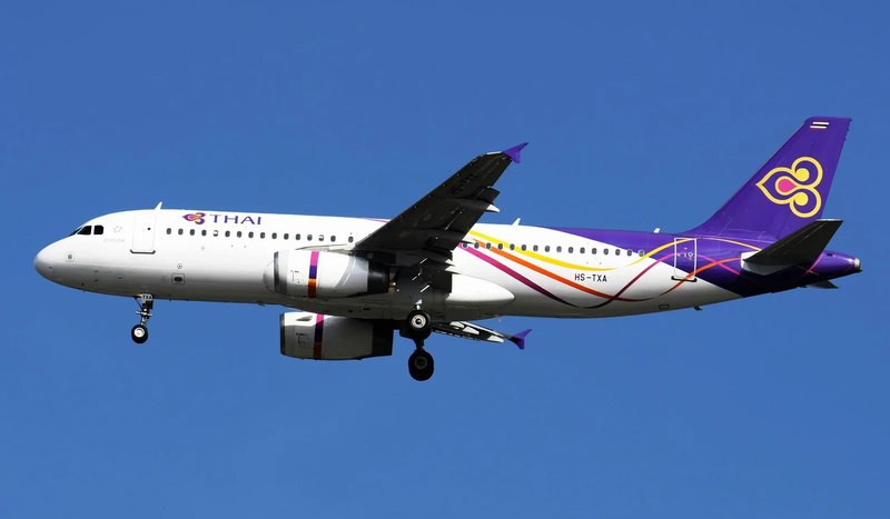 Airbus A320-200 авиакомпании Thai Airways в полёте