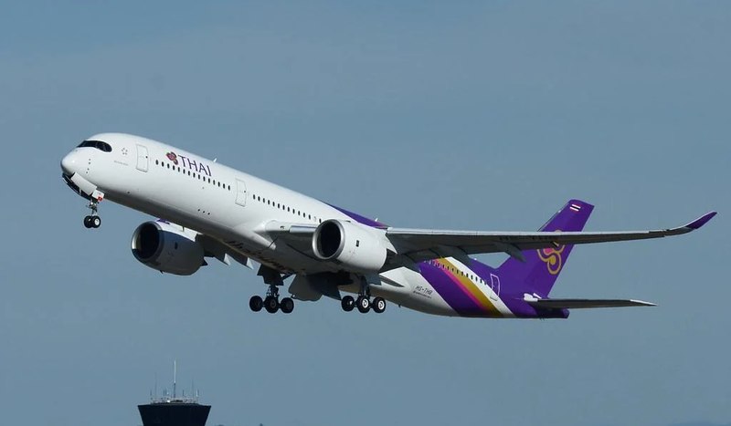 Схема салона Airbus A350-900 Thai Airways: 321 место и тихий салон