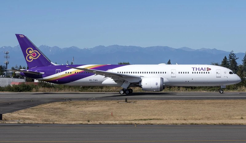 Boeing 787-9 HS-TWA авиакомпании Thai Airways на рулении