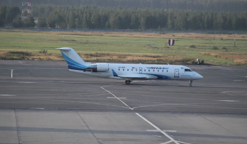 Схема мест Bombardier CRJ-200LR «Ямал»: 50 кресел и ряд короче остальных