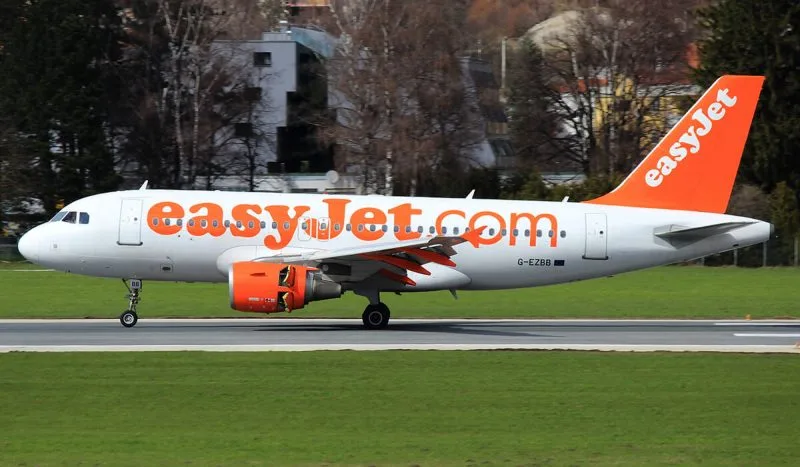 Airbus A319 easyJet: 156 кресел и один класс