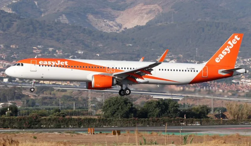 Airbus A321neo G-UZMD авиакомпании easyJet в полёте