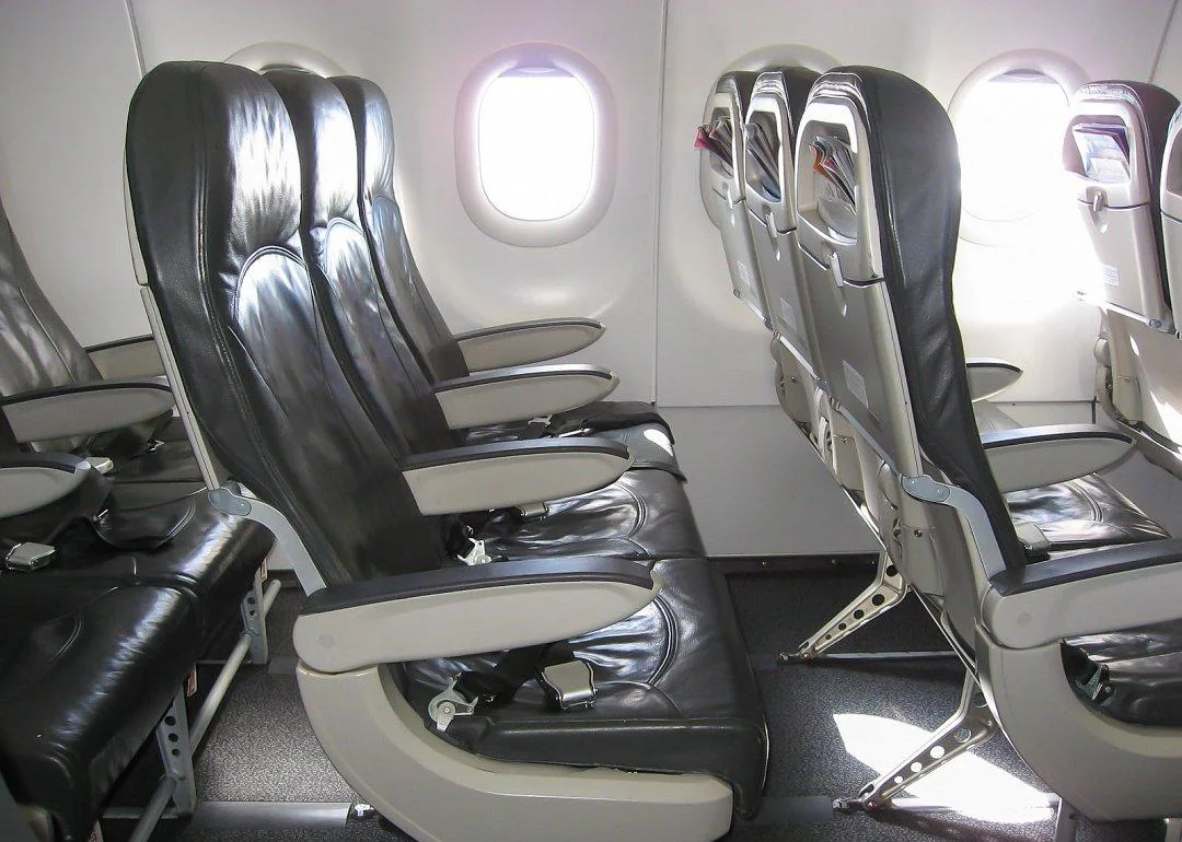 Кресла у окна в эконом-классе A319 Lufthansa