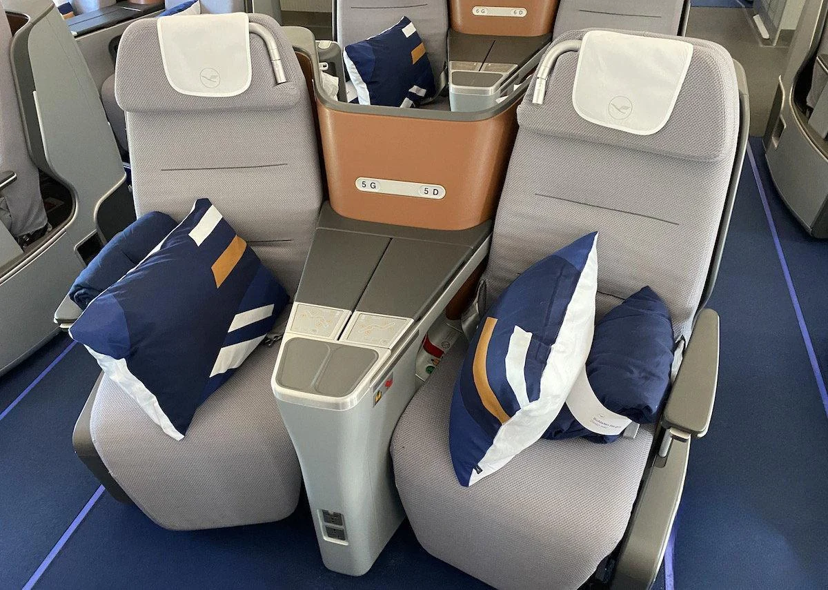 Кресло бизнес-класса Airbus A350-900 Lufthansa