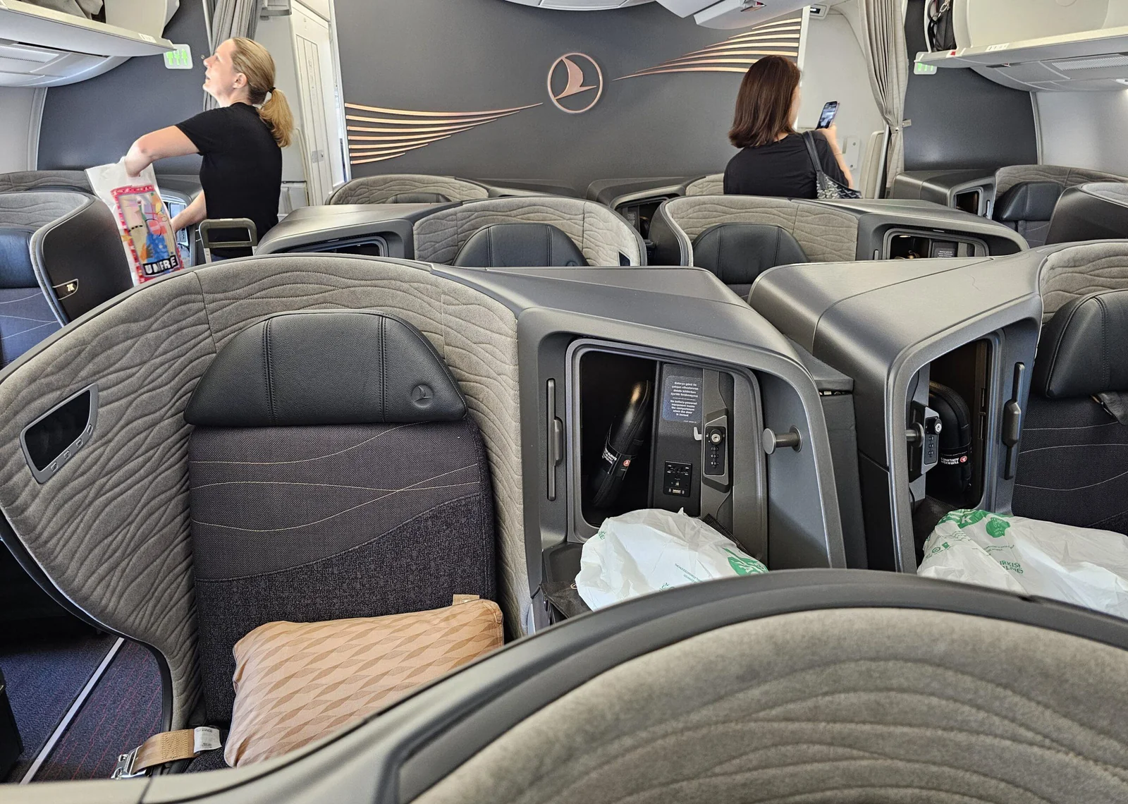 Бизнес-класс Airbus A350-900 Turkish Airlines, фото 1