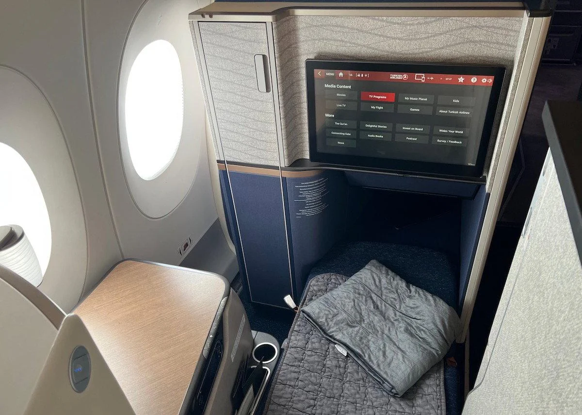 Эконом-класс Airbus A350-900 Turkish Airlines, фото 4