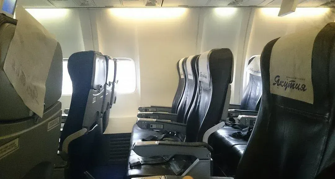 Эконом-класс Boeing 737 «Якутии»: посадка 3-3, чехлы с именем перевозчика
