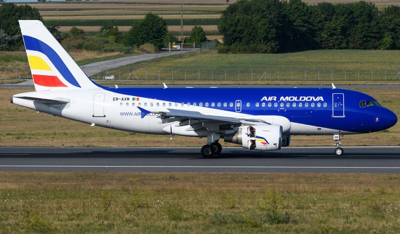 Airbus-A319-100-er-axm-air-moldova