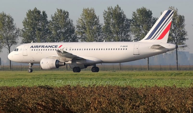 Airbus-A320-200-f-gkxr-air-france