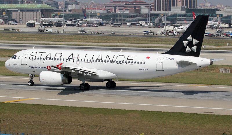Airbus-A320-200-tc-jps-turkish-airlines