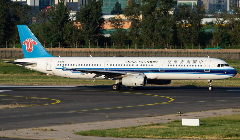 Airbus-A321-200-b-6318-china-southern-airlines
