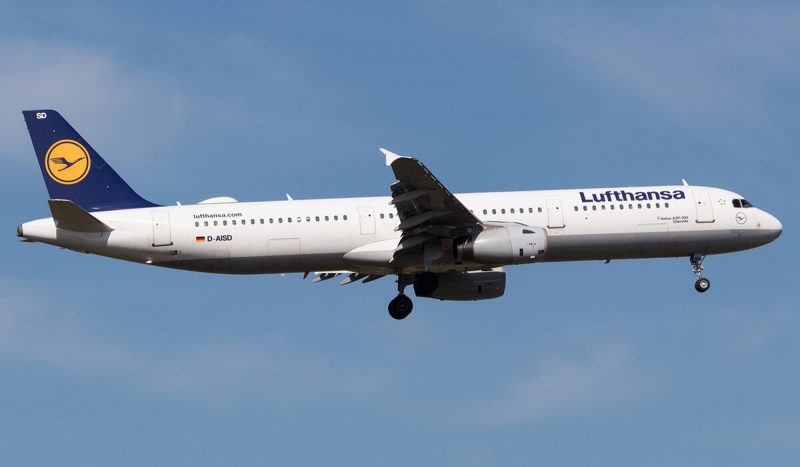 Airbus-A321-200-d-aisd-lufthansa