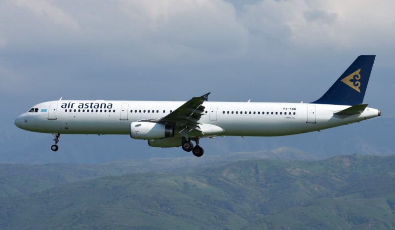 Airbus A321-200-p4-kdb-air-astana