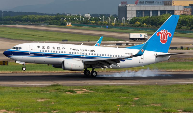 Boeing-737-700-b-5281-china-southern-airlines