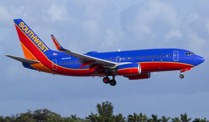 Boeing-737-700-n239wn-southwest-airlines