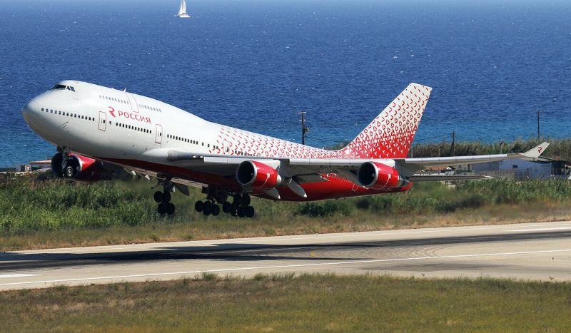 Boeing 747-400-ei-xlh-rossiya