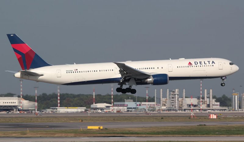 Boeing-767-400-n843mh-delta-air-lines