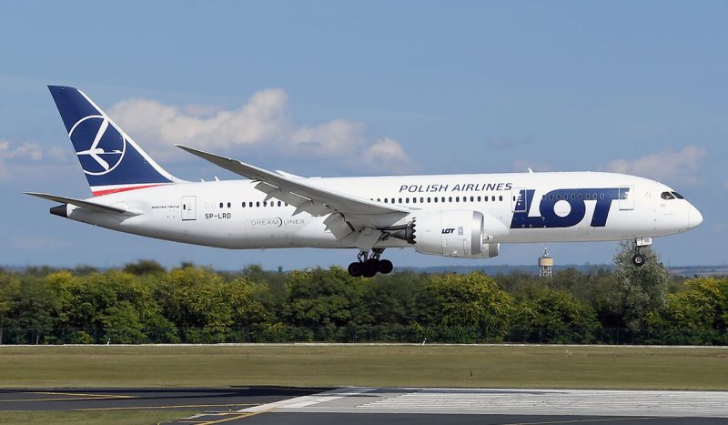 Boeing-787-8-Dreamliner-sp-lrd-lot
