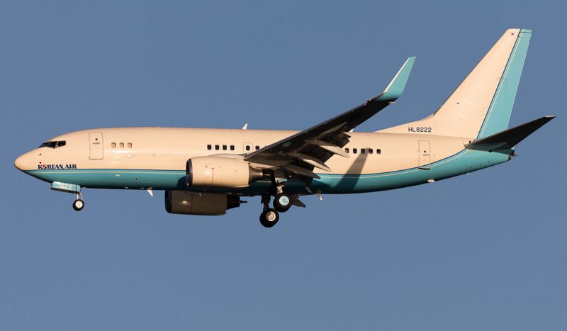 Boeing-737-700-hl8222-korean-air(2)
