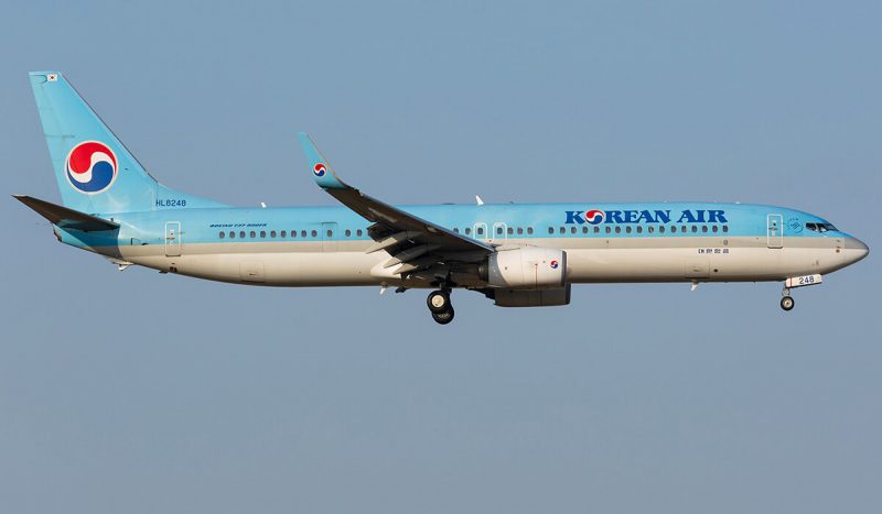 Boeing-737-900-hl8248-korean-air