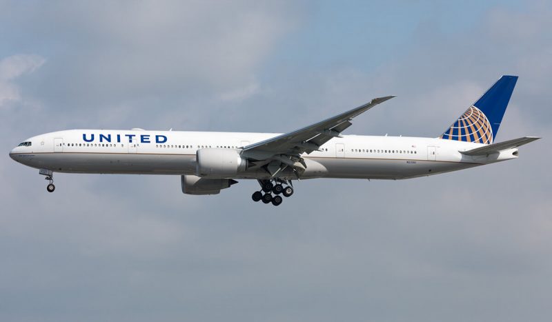Boeing-777-300-n2331u-united-airlines