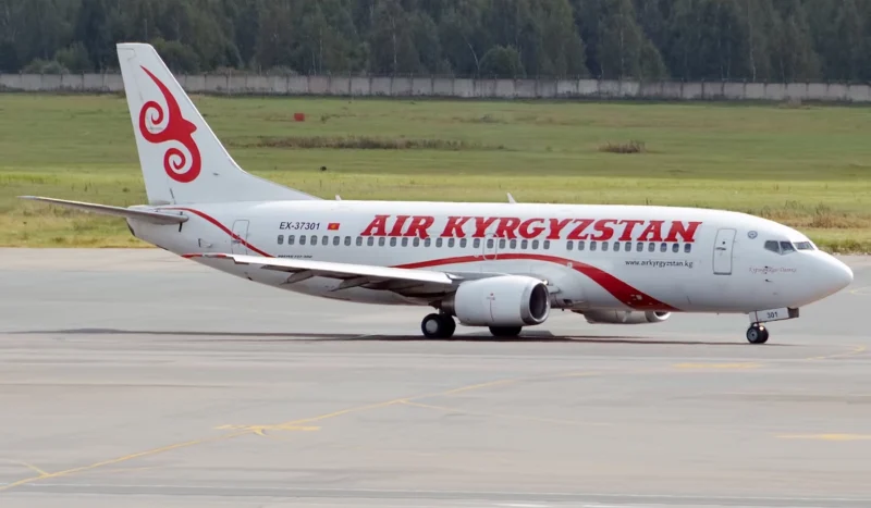 Air_Kyrgyzstan-Boeing_737-300