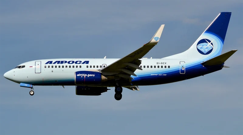 boeing-737-700-ei-gcv-alrosa-avia-2
