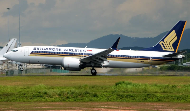 boeing-737-8-max-9v-mba-singapore-airlines