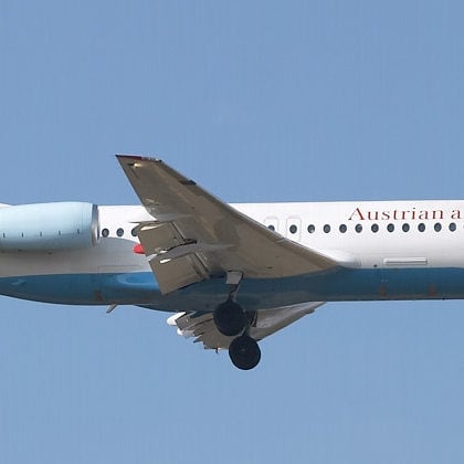 Схема салона Fokker 100 — Austrian Airlines